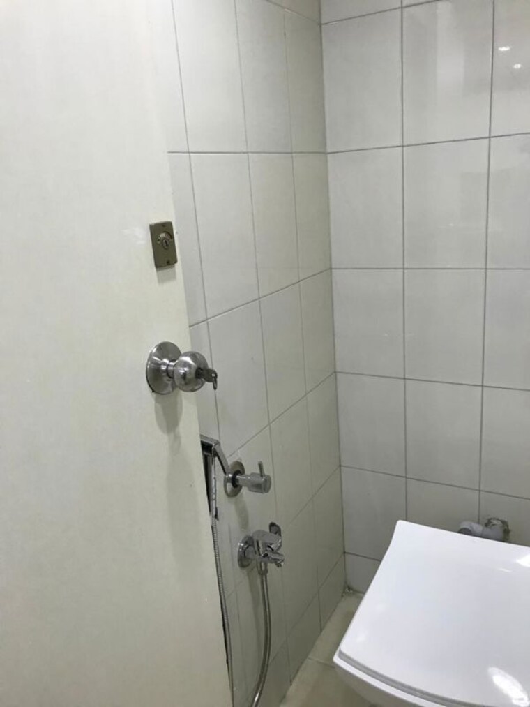 Bathroom, ellisbridge Commercial Office Space 1300 Sq.Ft. In Ellisbridge Ahmedabad 10571019