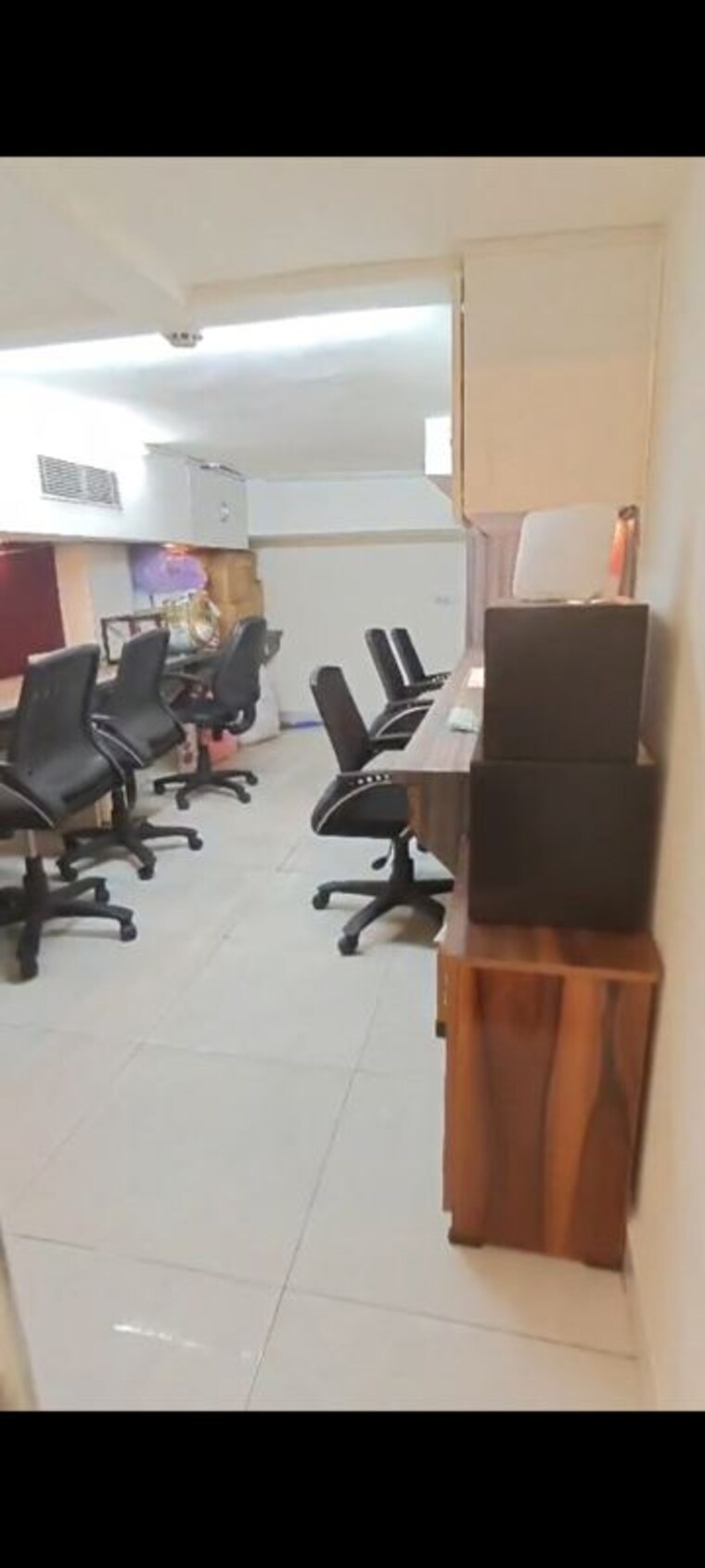 Team Area, netaji subhash place Commercial Office Space 650 Sq.Ft. In Netaji Subhash Place Delhi 10571012