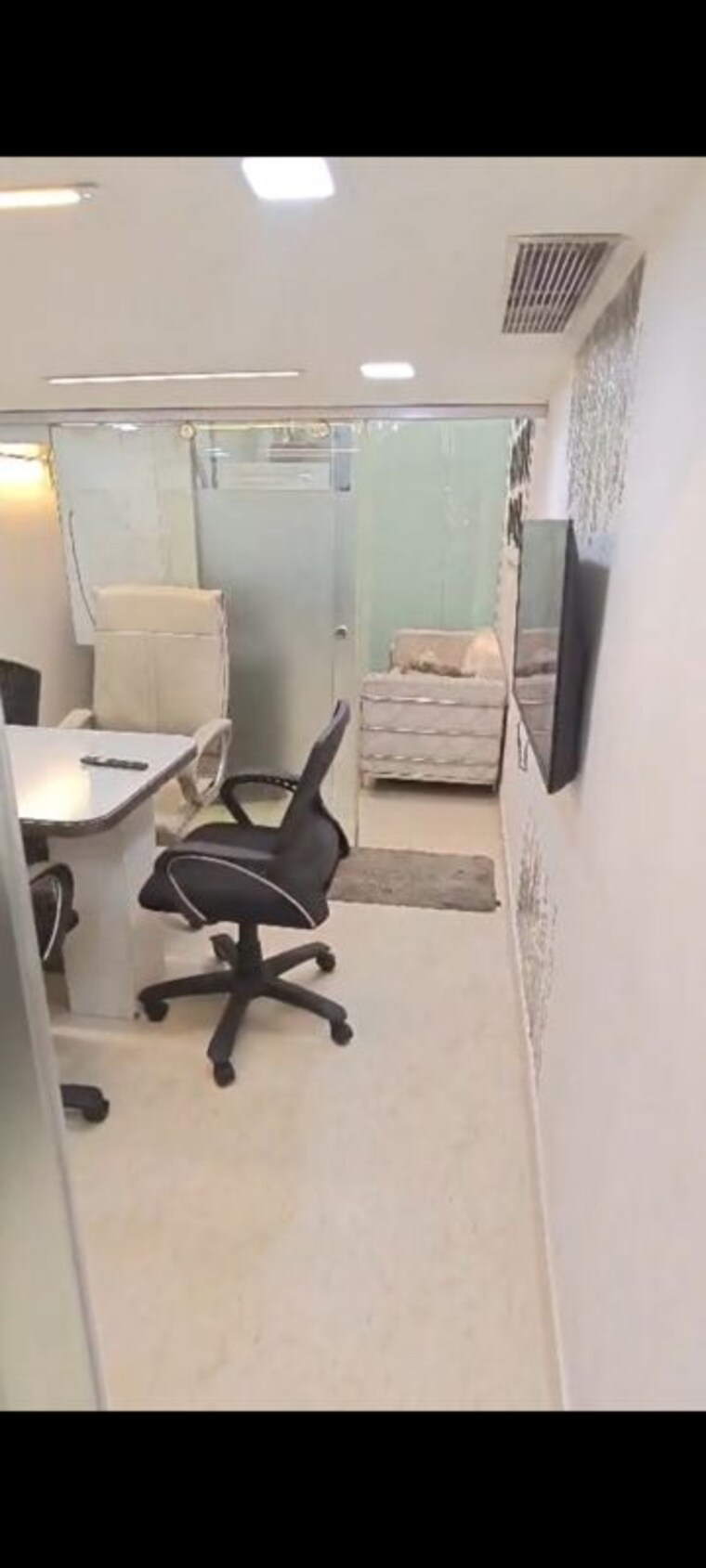 Team Area, netaji subhash place Commercial Office Space 650 Sq.Ft. In Netaji Subhash Place Delhi 10571012