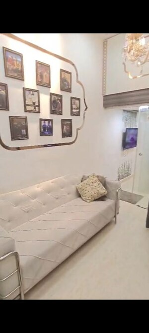 Living Room in  Office Space at Netaji Subhash Place – for Rent