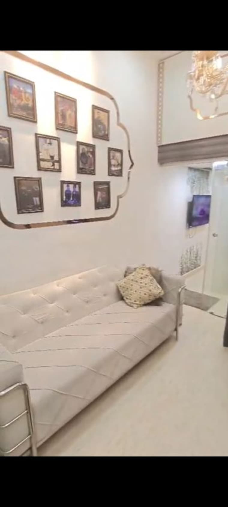 Living Room, netaji subhash place Commercial Office Space 650 Sq.Ft. In Netaji Subhash Place Delhi 10571012