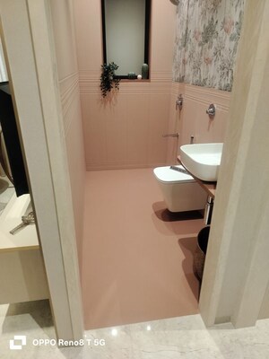 Bathroom in 1 BHK Apartment at Platinum Classic, Andheri West – for Sale