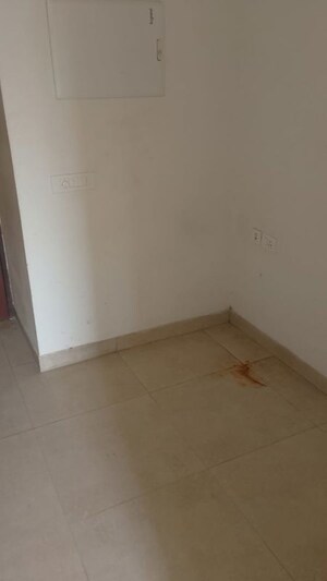 Room in 2 BHK Apartment at Hero Homes Gurgaon, Sector 104 – for Sale