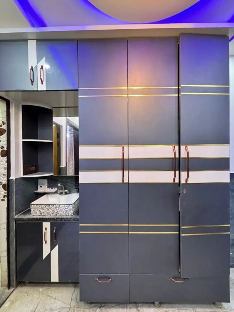 undefined, dwarka mor 4 Bedroom 1100000 Sq.Ft. Independent House In Dwarka Mor Delhi 10571080