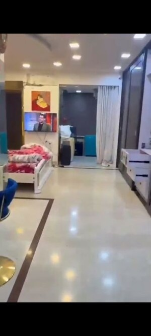 2.5 BHK Apartment For Rent in Oberoi Springs, Andheri West