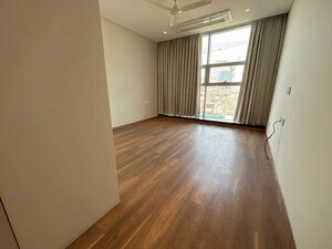 Room in 3.5 BHK Apartment at Panchshil Towers, Kharadi – for Rent