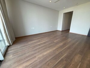 Room in 3.5 BHK Apartment at Panchshil Towers, Kharadi – for Rent
