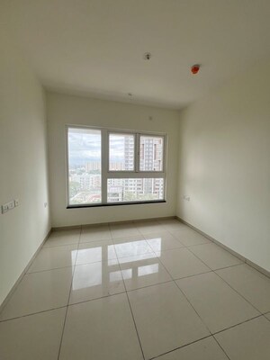 Room in 3 BHK Apartment at Mahindra Eden, Kanakapura Road – for Sale