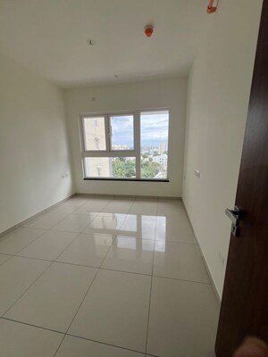Room in 3 BHK Apartment at Mahindra Eden, Kanakapura Road – for Sale