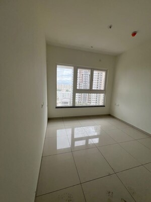 Room in 3 BHK Apartment at Mahindra Eden, Kanakapura Road – for Sale