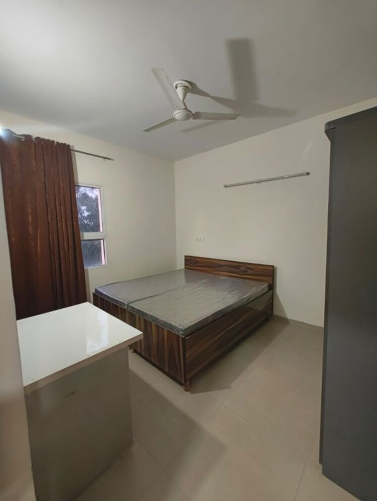 Living Room, signature-global-orchard-avenue 2 Bedroom 645 Sq.Ft. Apartment In Sector 93 Gurgaon 10571127