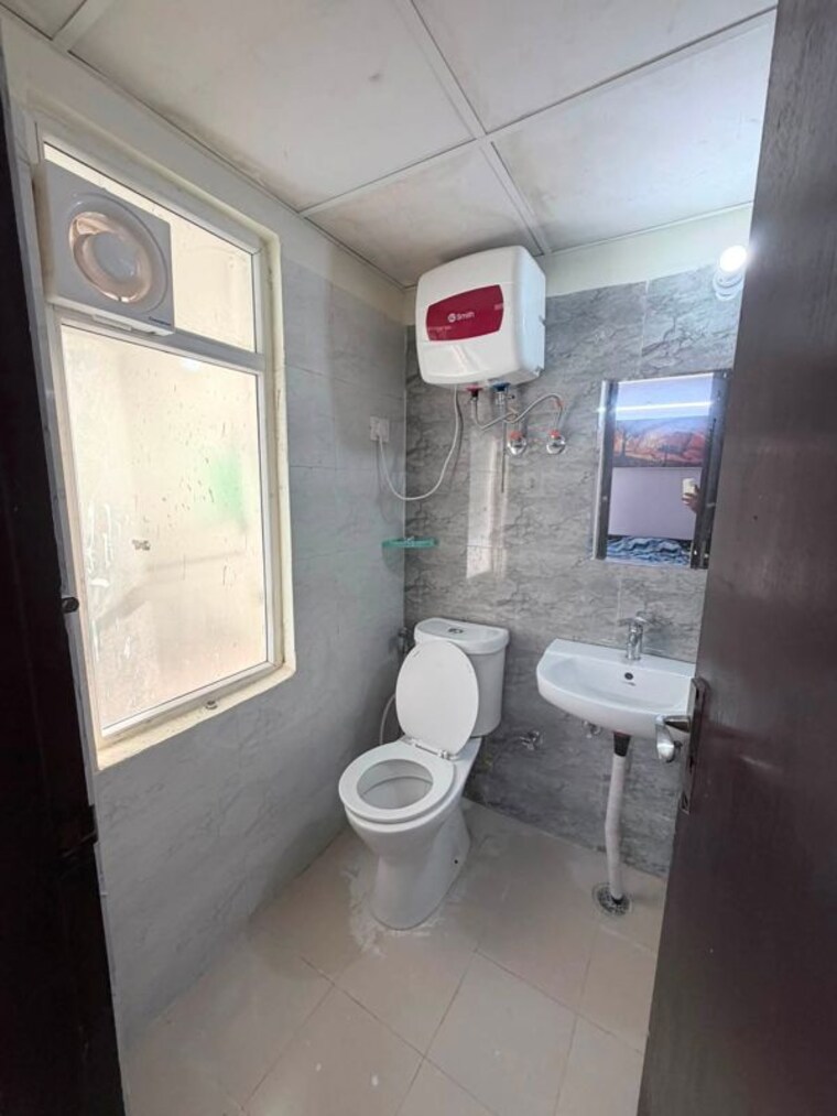 Bathroom, trident-embassy 2.5 Bedroom 1129 Sq.Ft. Apartment In Sector 1 Greater Noida Greater Noida 10571136