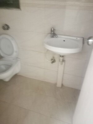 Bathroom in 6 BHK Builder Floor at Jb Nagar – for Sale