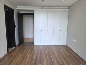 Room in 3.5 BHK Apartment at Panchshil Towers, Kharadi – for Rent