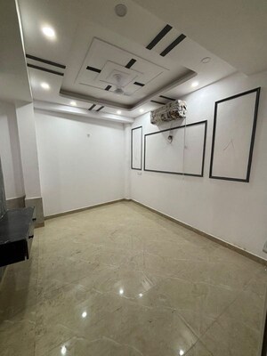 Room in 2 BHK Builder Floor at Neb Sarai – for Rent