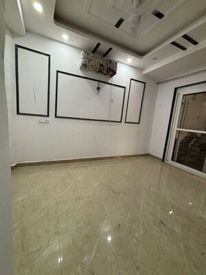 Room in 2 BHK Builder Floor at Neb Sarai – for Rent