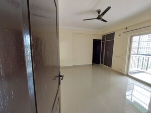 Bathroom in 3 BHK Apartment at Saviour Park, Mohan Nagar – for Sale