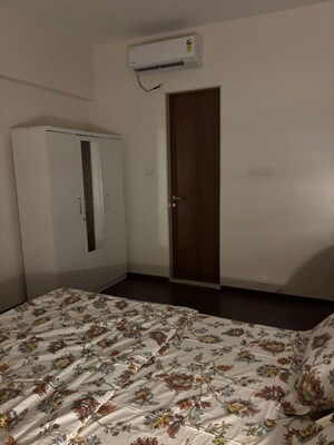 Room in 2 BHK Apartment at Lifestyle Royal Oak, Wakad – for Rent