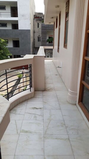 Balcony in 3 BHK Independent House at DLF Green Avenue, Dlf Phase iv – for Rent