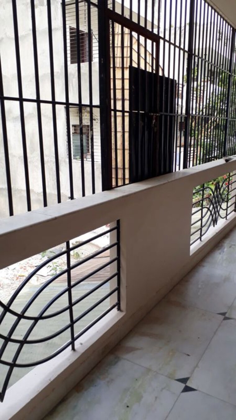 Balcony, dlf-green-avenue 3 Bedroom 360 Sq.Yd. Independent House In Dlf Phase iv Gurgaon 10571213