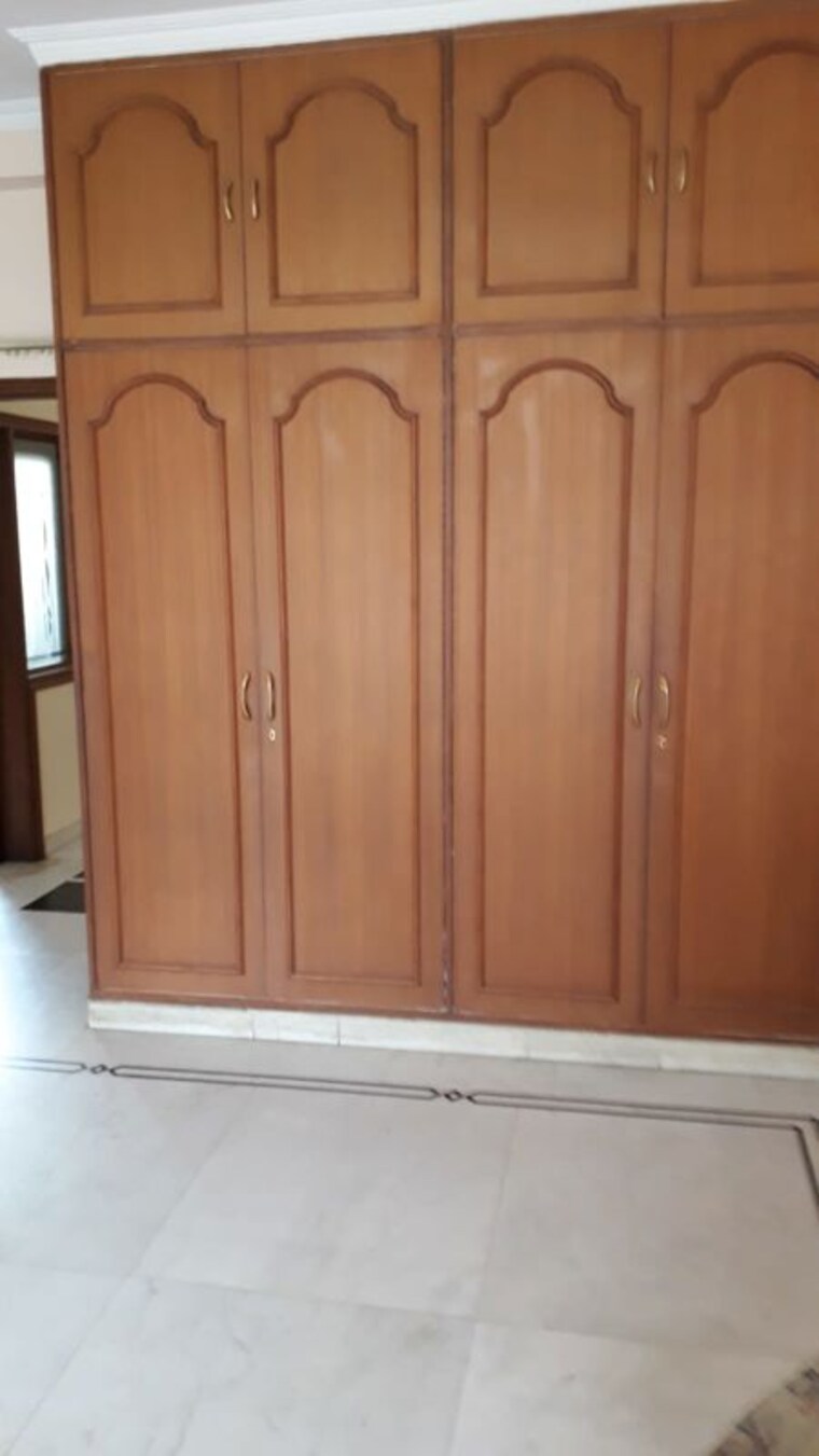 Bedroom, dlf-green-avenue 3 Bedroom 360 Sq.Yd. Independent House In Dlf Phase iv Gurgaon 10571213
