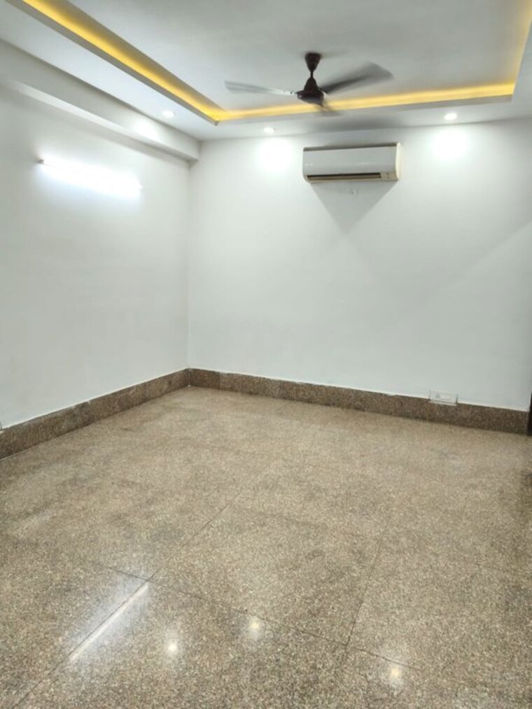 Room, dlf-green-avenue 3 Bedroom 360 Sq.Yd. Independent House In Dlf Phase iv Gurgaon 10571213