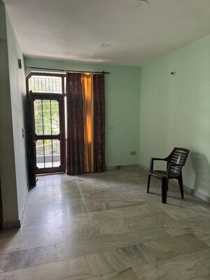 Room in 2 BHK Builder Floor at Ludhiana City Centre – for Rent