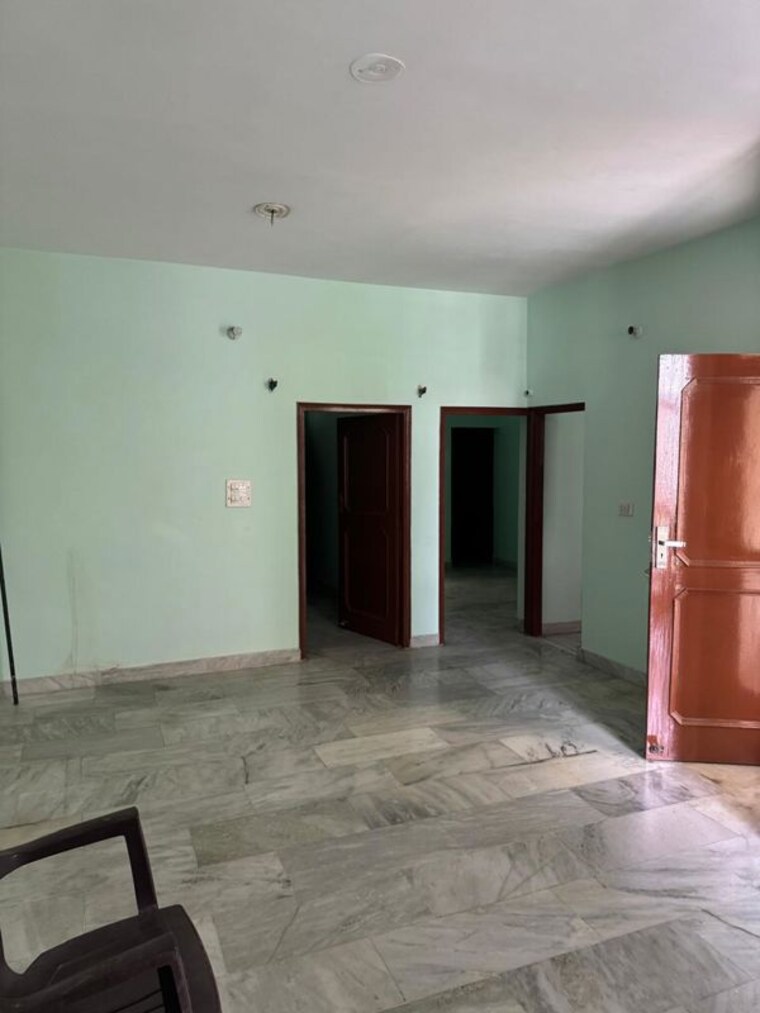Room, ludhiana city centre 2 Bedroom 100 Sq.Yd. Builder Floor In Ludhiana City Centre Ludhiana 10571220