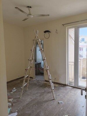 Gym in 3.5 BHK Apartment at Emaar Palm Hills, Sector 77 – for Rent