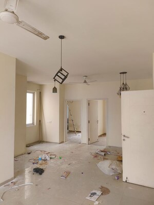 Living Room in 3.5 BHK Apartment at Emaar Palm Hills, Sector 77 – for Rent