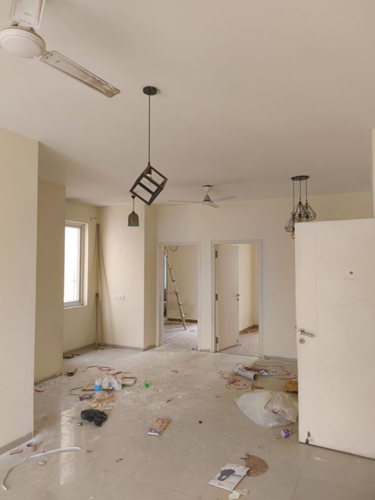 Living Room, emaar-palm-hills 3.5 Bedroom 1550 Sq.Ft. Apartment In Sector 77 Gurgaon 10571209