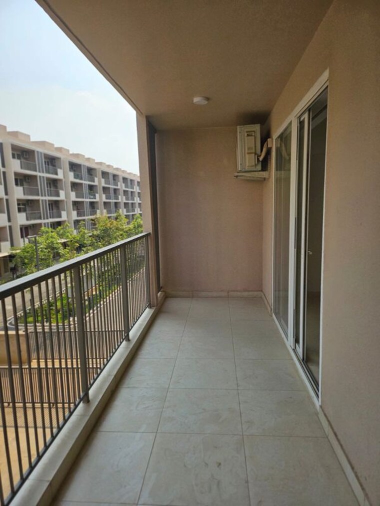 Balcony, dlf-gardencity-enclave 3 Bedroom 1600 Sq.Ft. Builder Floor In Sector 93 Gurgaon 10571221