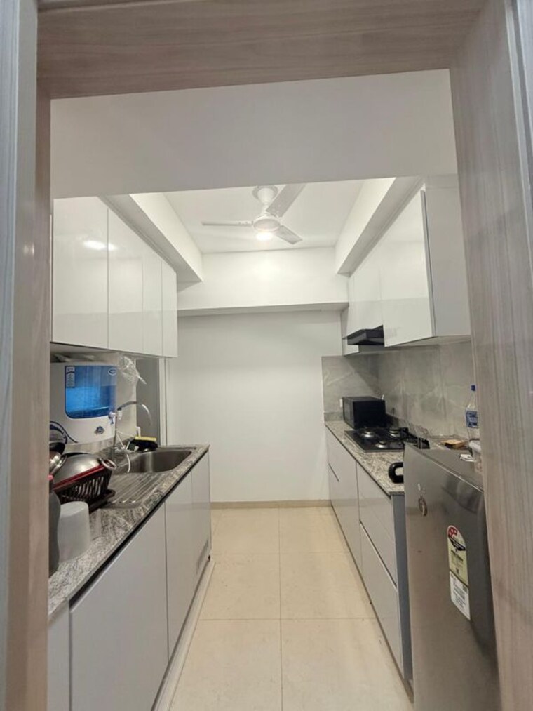 Kitchen, dlf-gardencity-enclave 3 Bedroom 1600 Sq.Ft. Builder Floor In Sector 93 Gurgaon 10571221