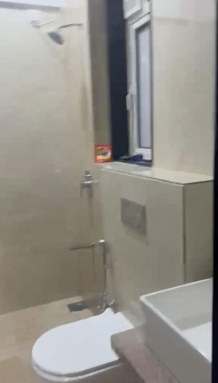 Bathroom, ellora-apartment-santacruz 1 Bedroom 450 Sq.Ft. Apartment In Santacruz East Mumbai 10571212