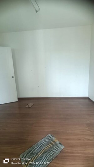 Room in 2 BHK Apartment at Shalini Apartments, Aundh – for Rent