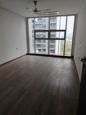 Room in 4 BHK Apartment at Panchshil Towers, Kharadi – for Rent