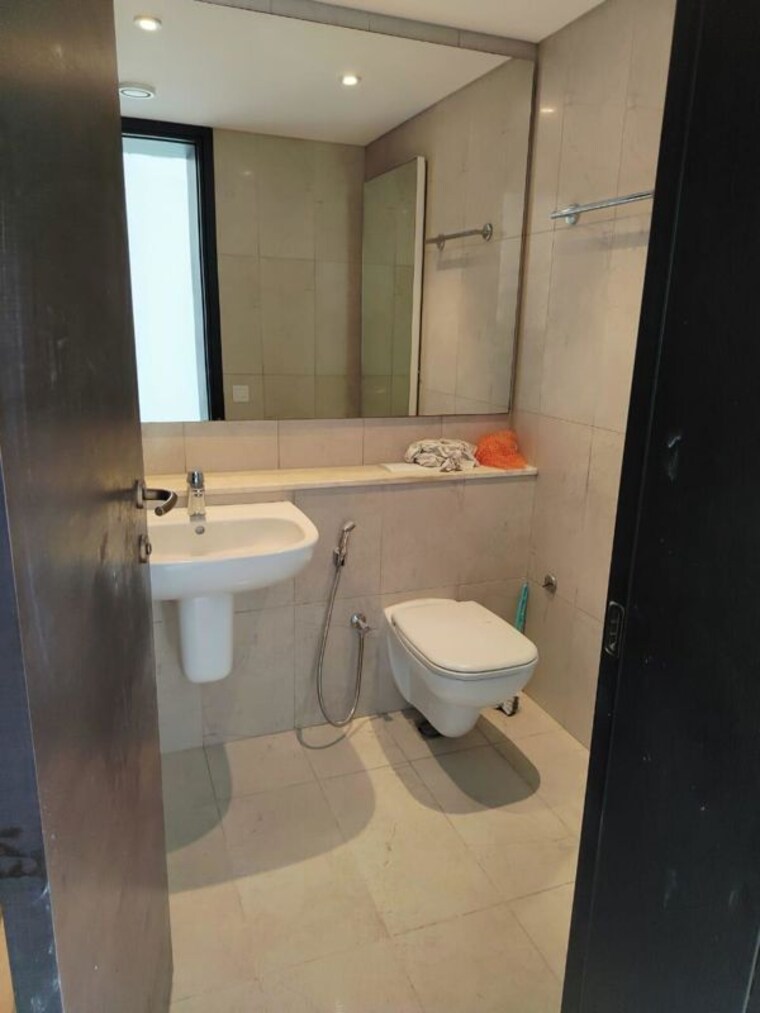 Bathroom, panchshil-towers 4 Bedroom 3500 Sq.Ft. Apartment In Kharadi Pune 10571222
