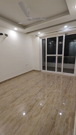 Room in 4 BHK Apartment at Sector 76 – for Sale