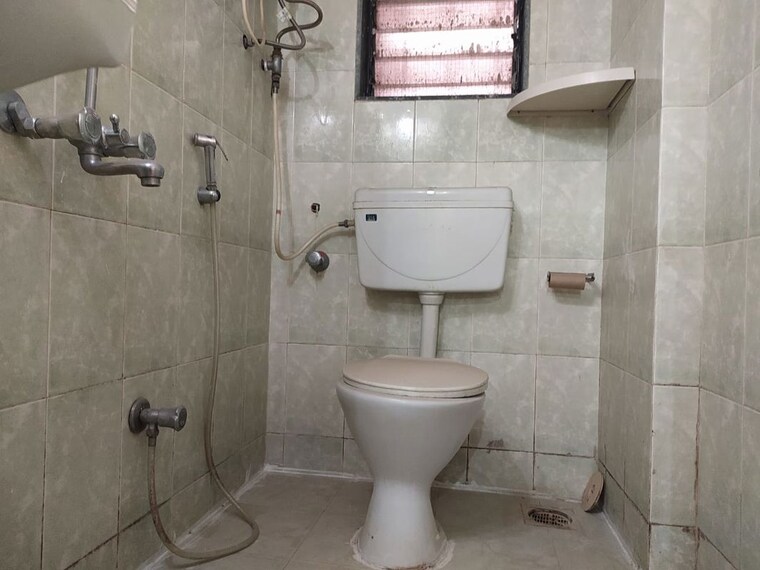Bathroom, vijay nagar 2 Bedroom 900 Sq.Ft. Apartment In Vijay Nagar Mumbai 10571203