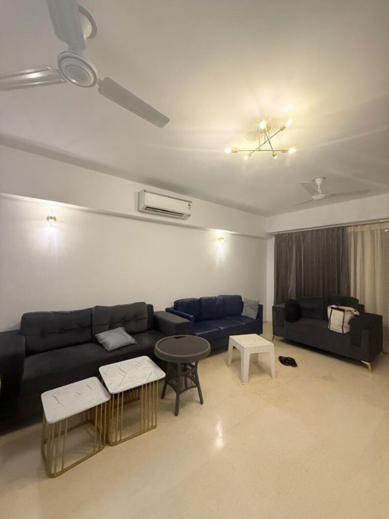 Team Area, dlf-gardencity-enclave 3 Bedroom 1615 Sq.Ft. Builder Floor In Sector 93 Gurgaon 10571244