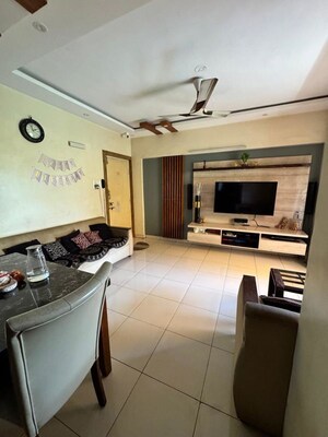 Team Area in 2 BHK Apartment at Salunkhe Natasha Apartment, Aundh – for Rent
