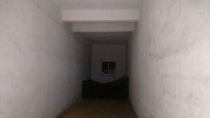 Room in  Shop at Shirdhon – for Sale