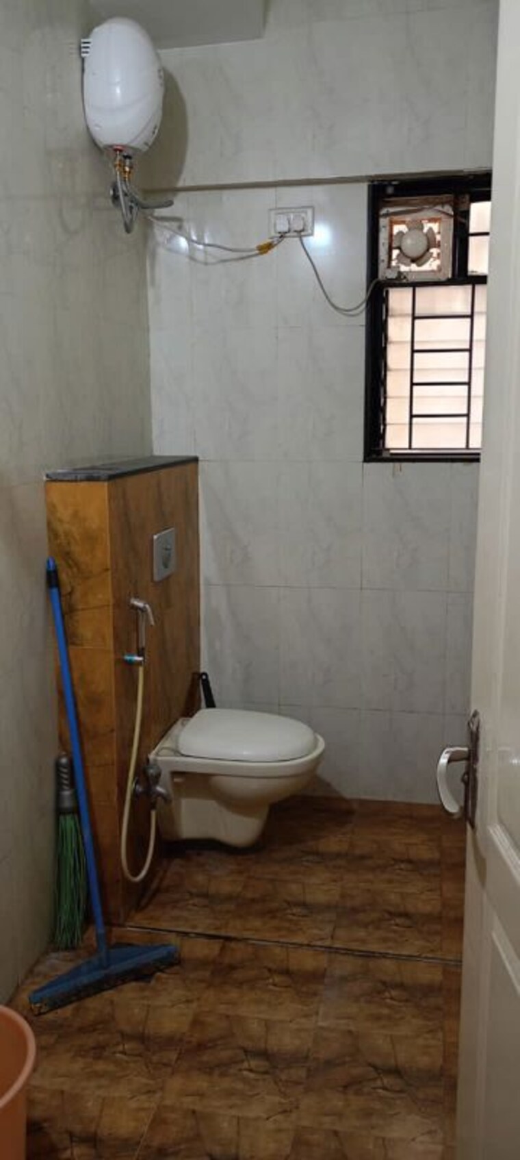 Bathroom, magarpatta-sylvania 2 Bedroom 800 Sq.Ft. Apartment In Hadapsar Pune 10571304