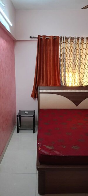 Furnished Amenities in 2 BHK Apartment at Magarpatta Sylvania, Hadapsar – for Rent