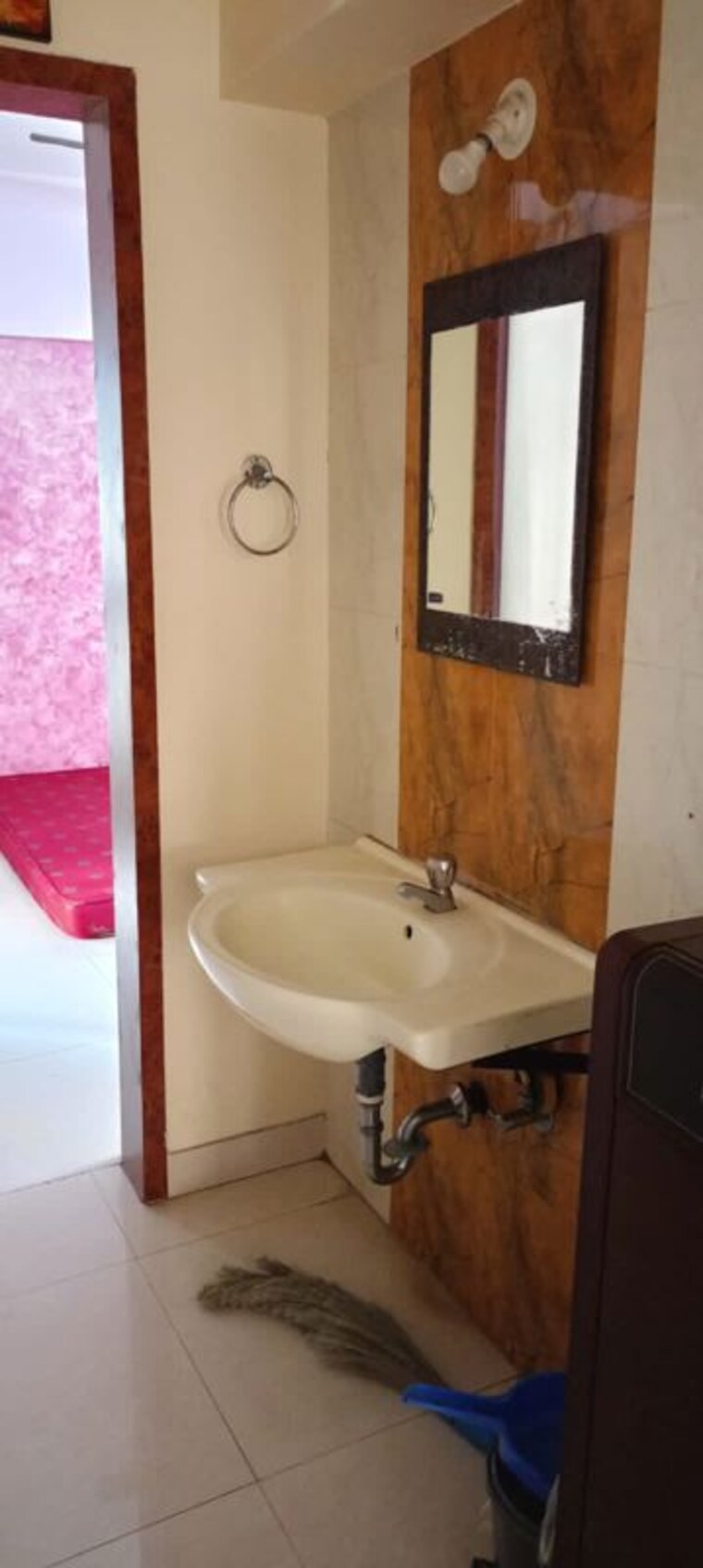 Bathroom, magarpatta-sylvania 2 Bedroom 800 Sq.Ft. Apartment In Hadapsar Pune 10571304