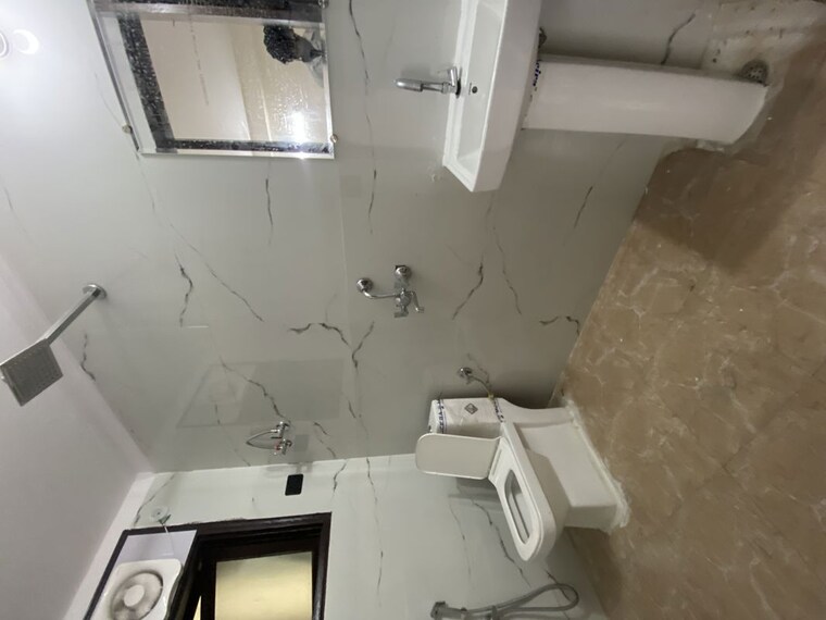 Bathroom, palm-residency-chhatarpur 1 Bedroom 650 Sq.Ft. Builder Floor In Chattarpur Delhi 10571328