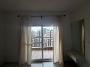 Room in 3 BHK Apartment at Rajapushpa Provincia, Narsingi – for Rent