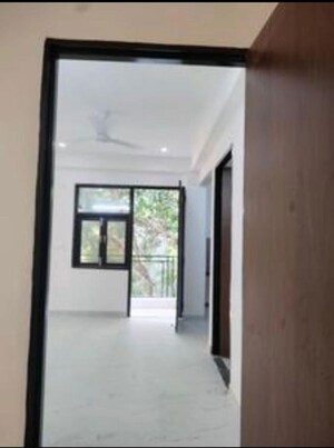 Room in 1 BHK Builder Floor at Palm Residency Chhatarpur, Chattarpur – for Rent