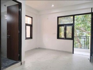 Room in 1 BHK Builder Floor at Palm Residency Chhatarpur, Chattarpur – for Rent