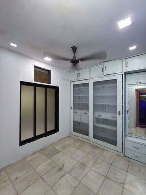 Room in 2 BHK Apartment at Shree Heights Tardeo, Tardeo – for Sale